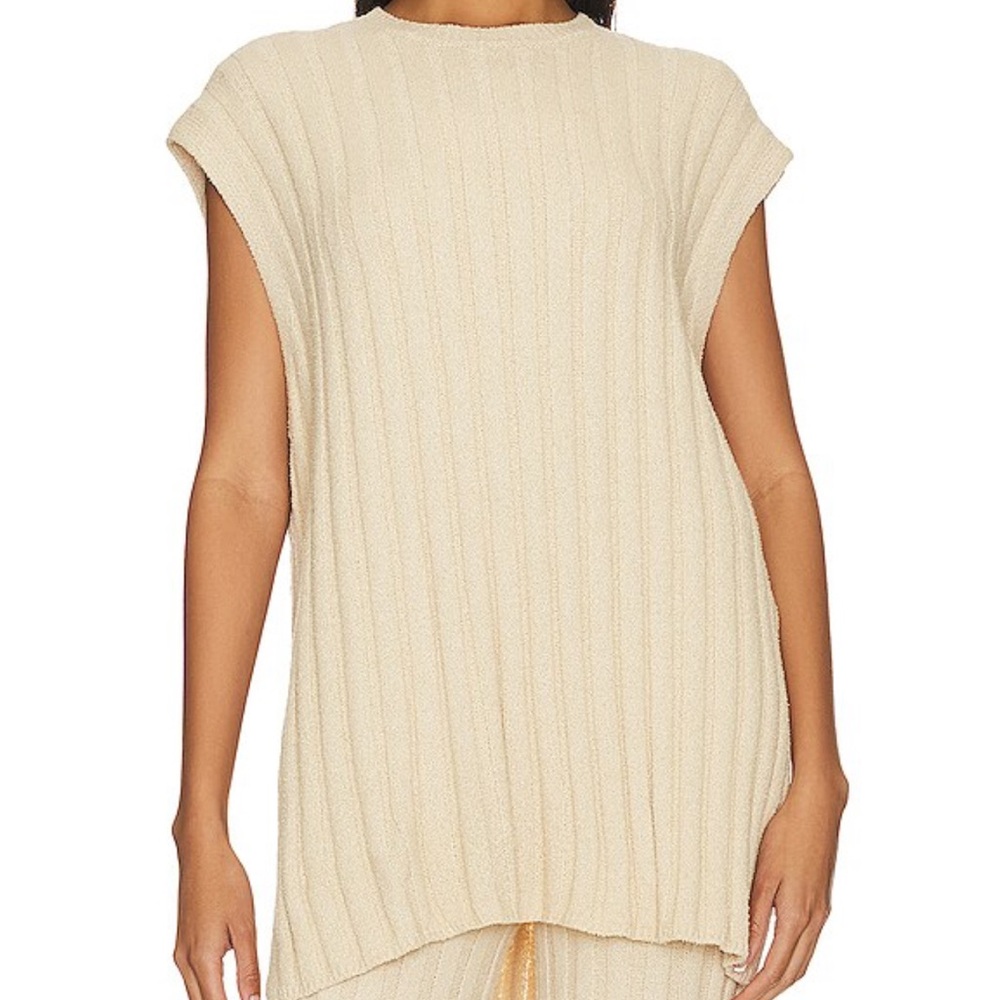 NWT House of Harlow 1960 x Revolve Ilaria Boucle Tunic